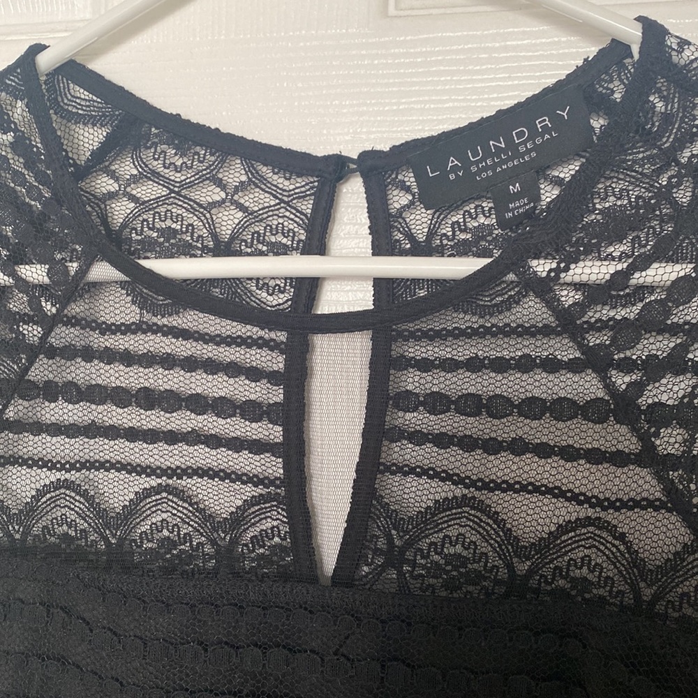 Lace block women's top. Black lace, black underlayer. Laundry by Shelli Segal. - Picture 2 of 3